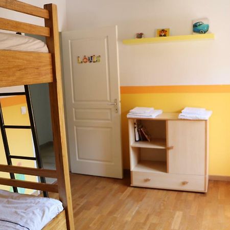 Charmante Maison De Village Cucuron Kültér fotó
