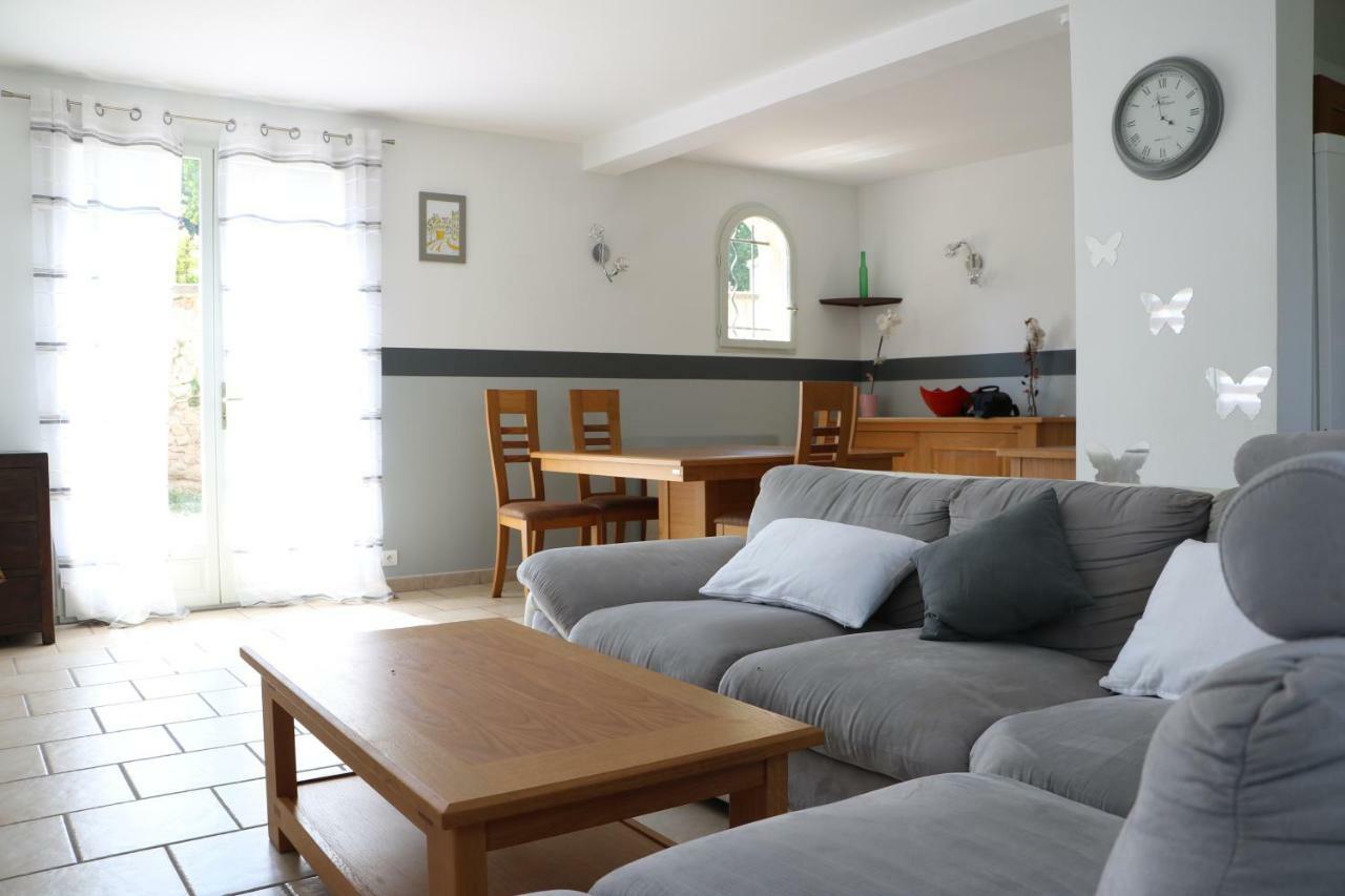 Charmante Maison De Village Cucuron Kültér fotó