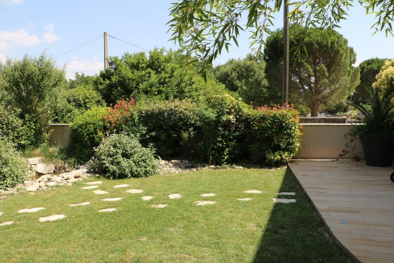 Charmante Maison De Village Cucuron Kültér fotó